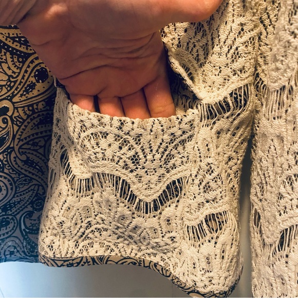 Chicos woman’s Size 3 Vintage Rare Cream Crochet Blazer light weight Jacket - Picture 4 of 11